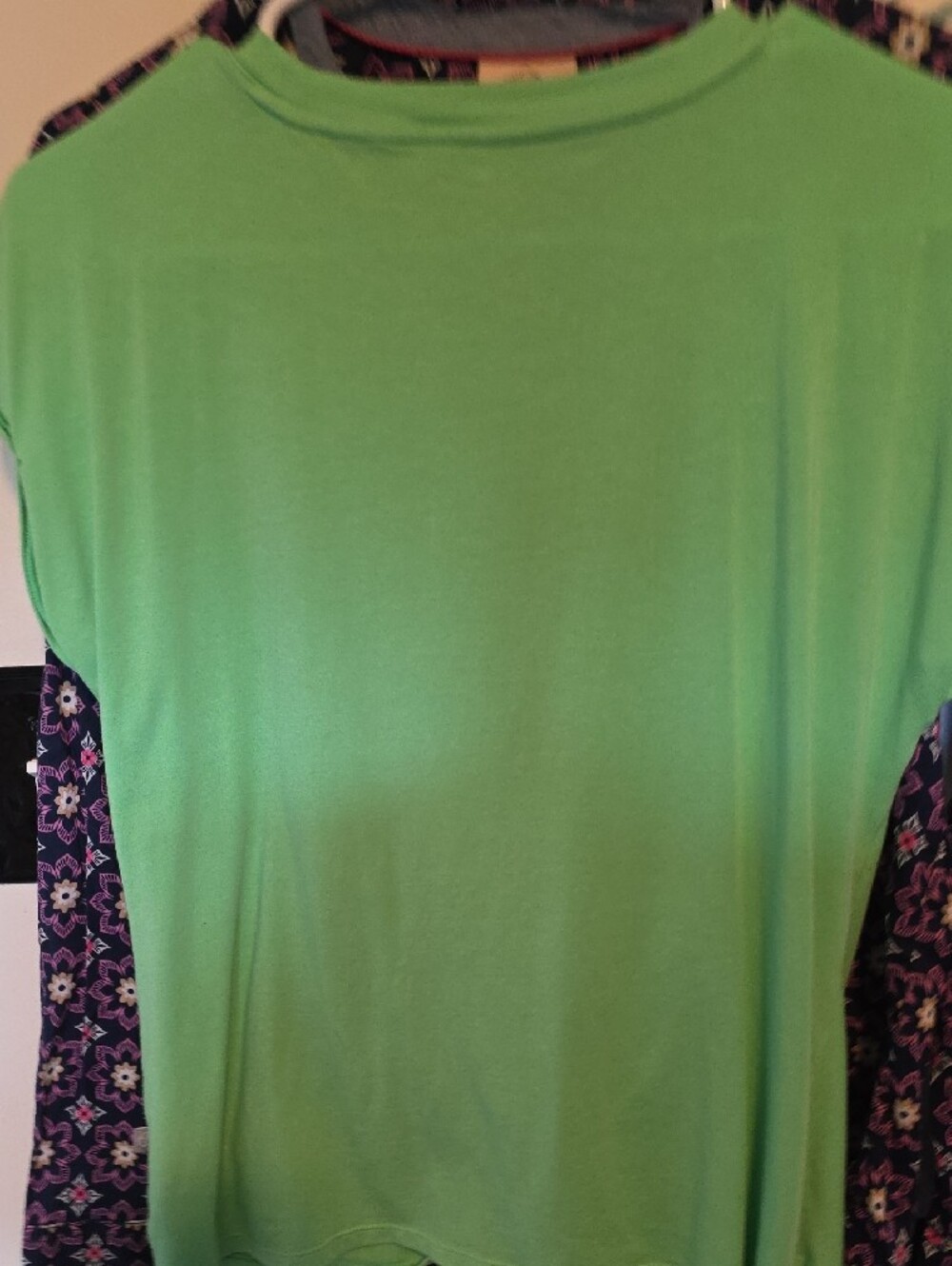 Womens Bundle Sz Med 4 Shirts - Picture 6 of 12